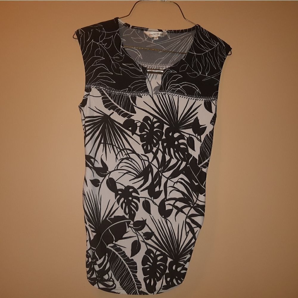 Nothern Reflections Womans Top